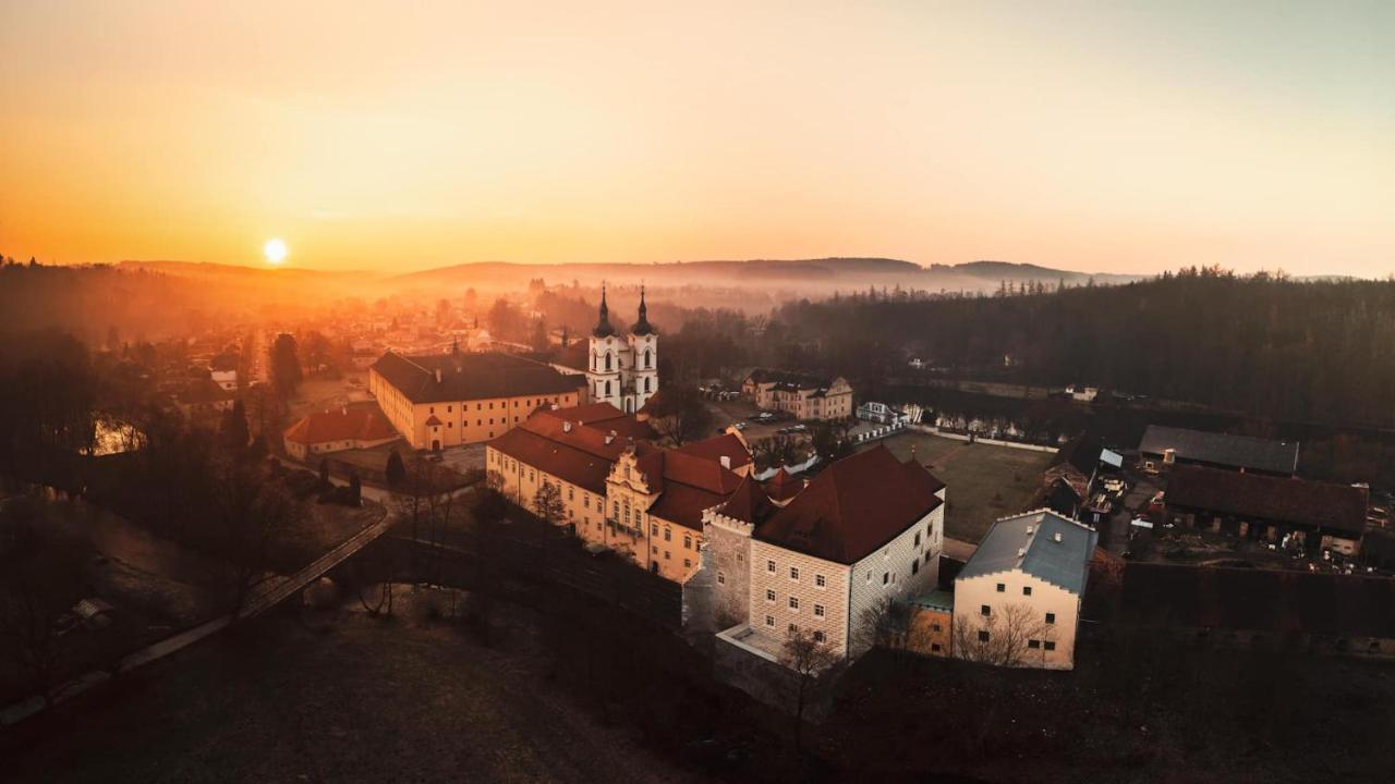 Hotel Klaster Želiv Kültér fotó